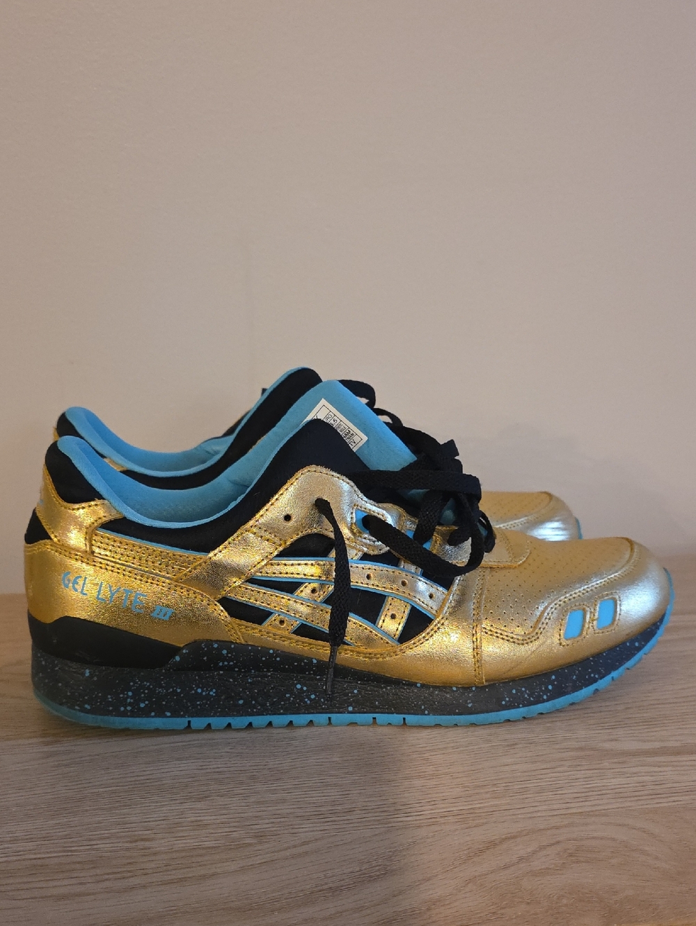 Asics Gel Lyte III Metallic Gold and Blue Sneakers Mens Size 12